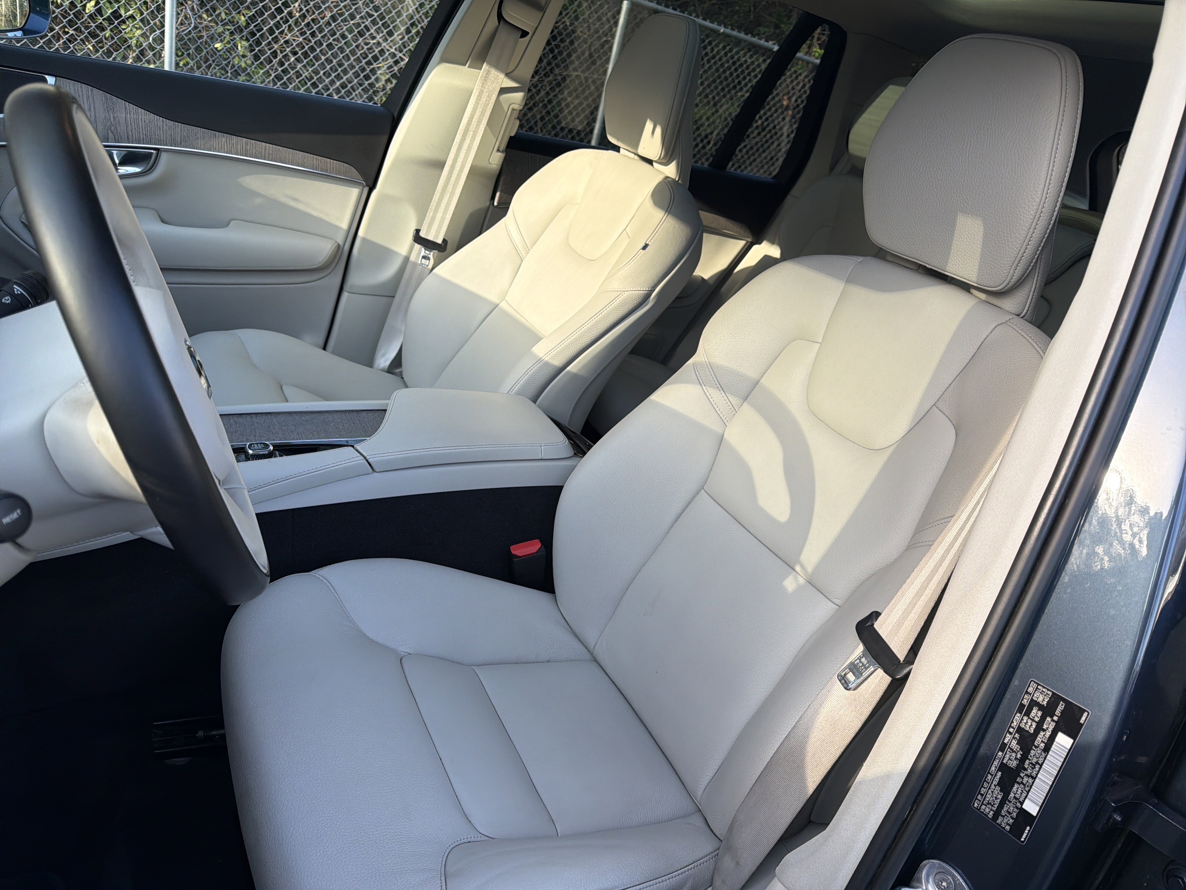 Certified 2023 Volvo XC90 B6 Core w/ Climate Package image 16