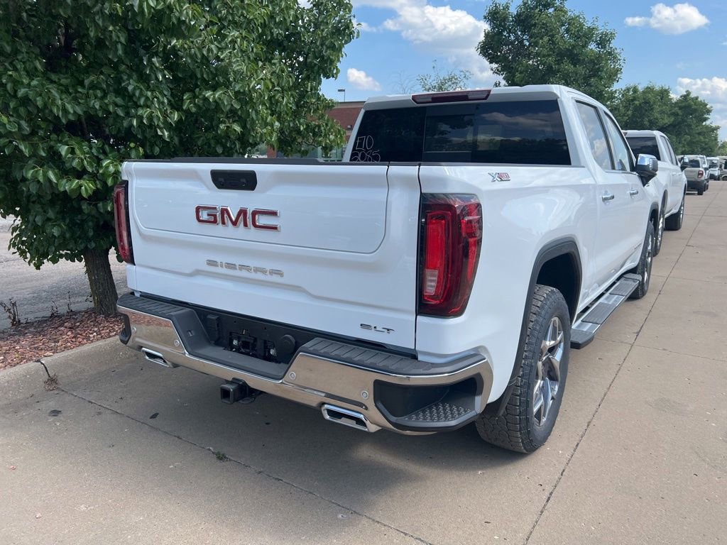 New 2026 GMC Sierra 1500 SLT AWD/4WD image 3