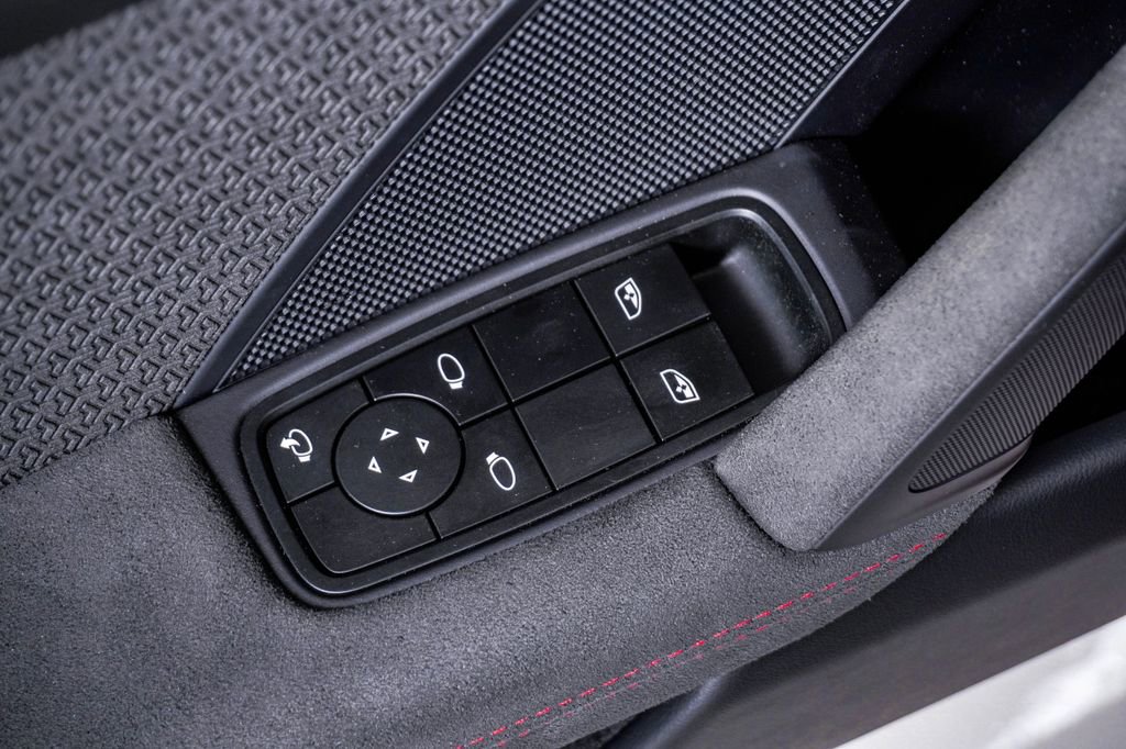 Certified 2025 Porsche 911 Carrera GTS RWD image 31