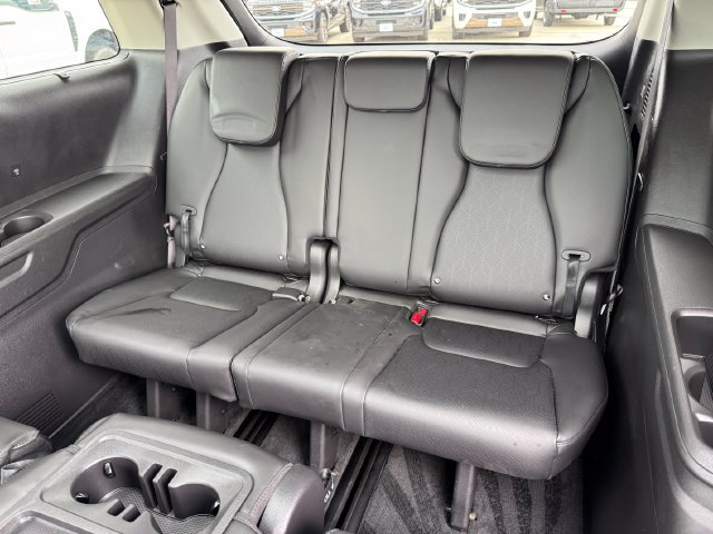 Used 2025 Kia Carnival SX w/ SX Dark Edition Package FWD image 19
