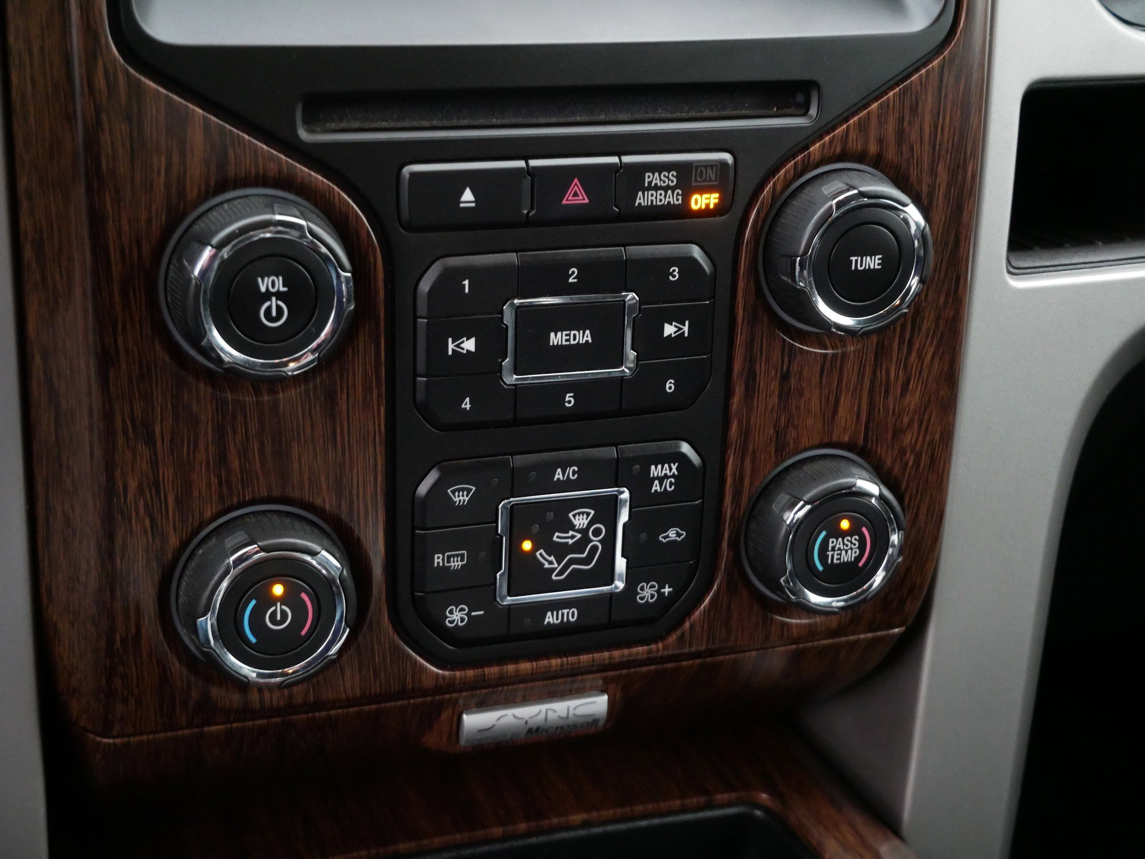 Used 2013 Ford F150 Lariat w/ Luxury Equipment Group image 23