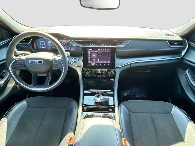 Used 2023 Jeep Grand Cherokee L Laredo RWD image 16
