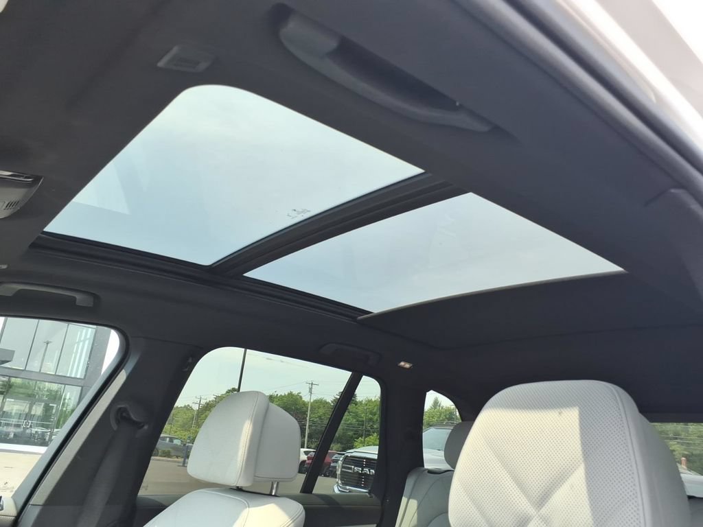 Used 2024 BMW X5 xDrive50e w/ M Sport Package AWD/4WD image 14