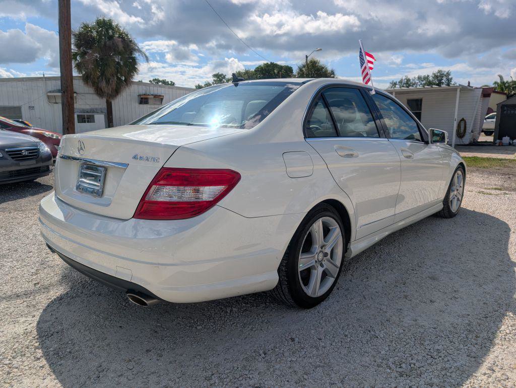 Used 2010 Mercedes-Benz C 300 4MATIC Sedan image 5