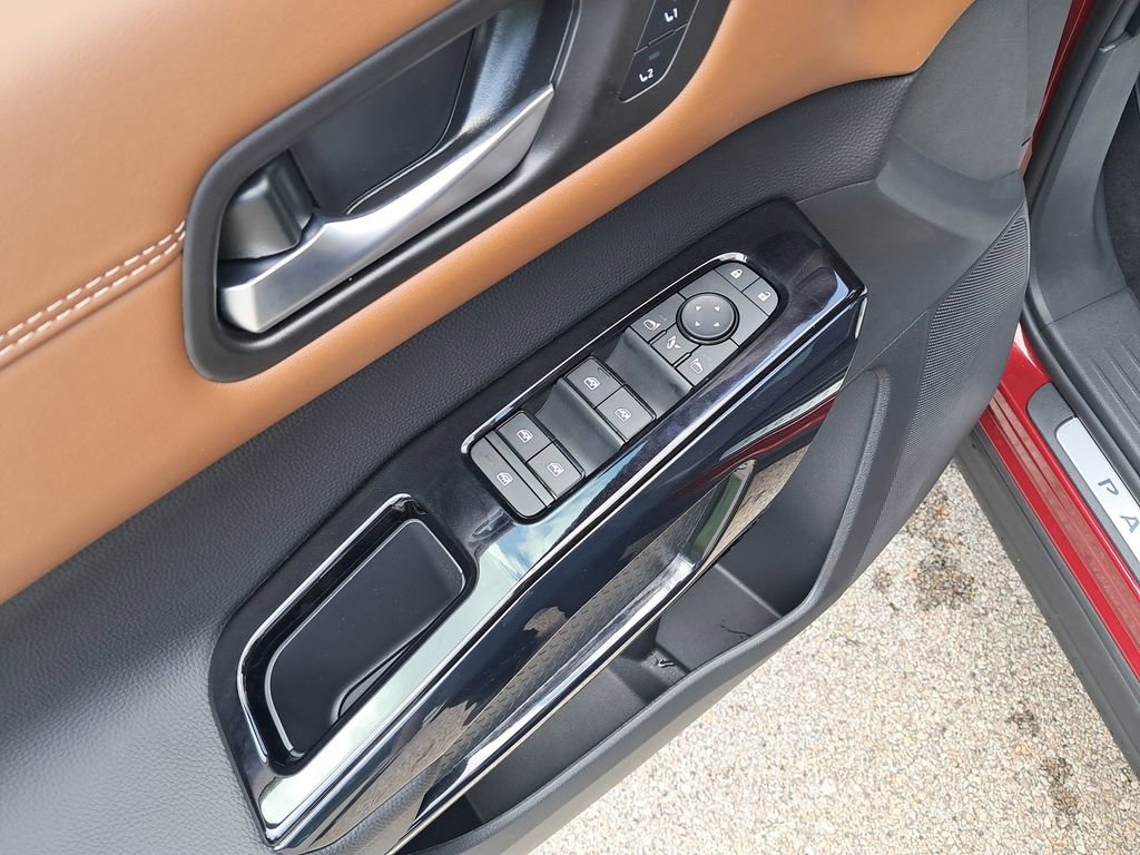 New 2026 Nissan Pathfinder Platinum AWD/4WD image 12