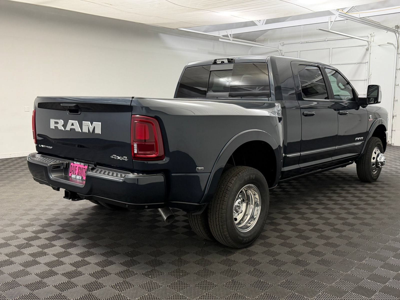 New 2026 RAM 3500 Limited AWD/4WD image 9
