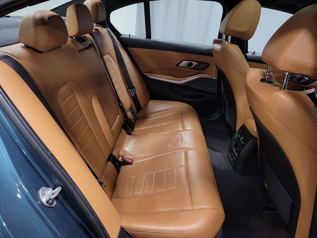 Used 2019 BMW 330i xDrive Sedan w/ Premium Package image 26