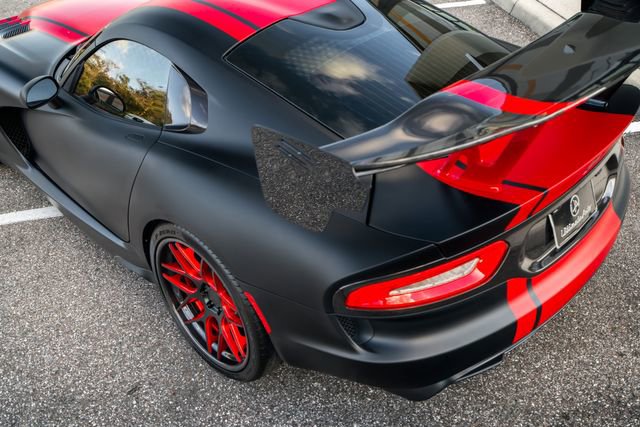 Used 2017 Dodge Viper GTC w/ ACR Package image 16