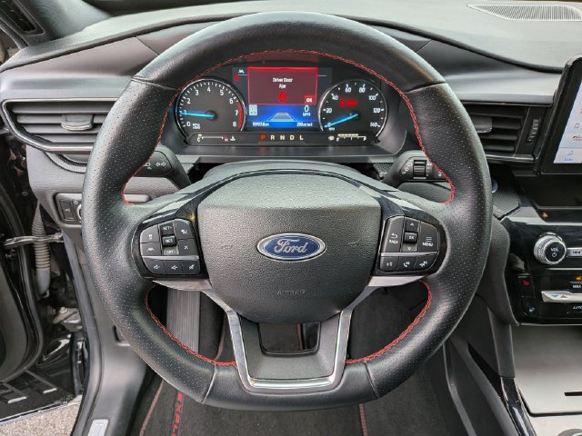Certified 2023 Ford Explorer ST-Line w/ Class IV Trailer Tow Package AWD/4WD image 9