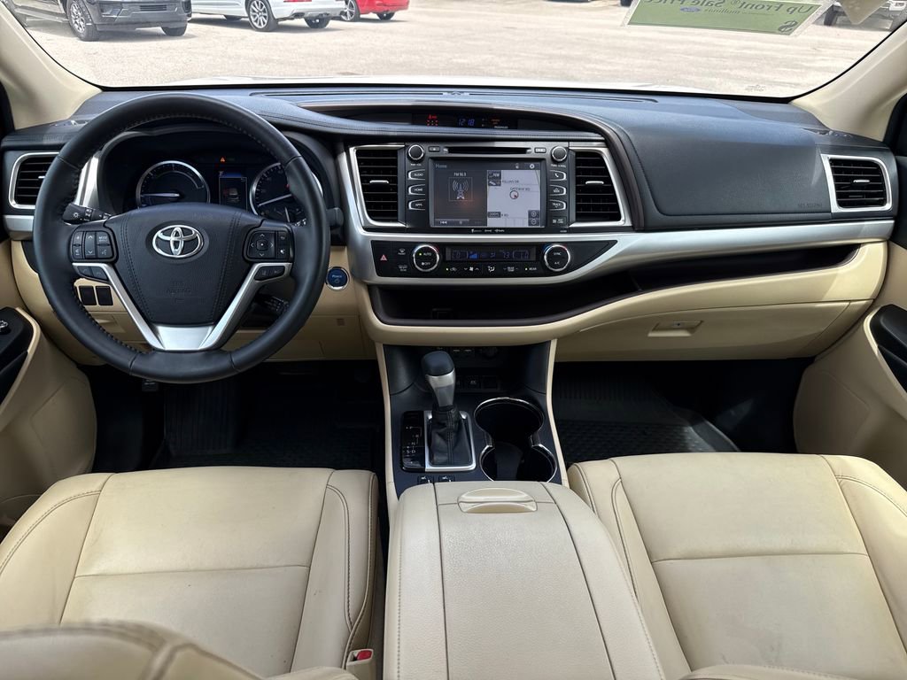Used 2019 Toyota Highlander XLE image 6