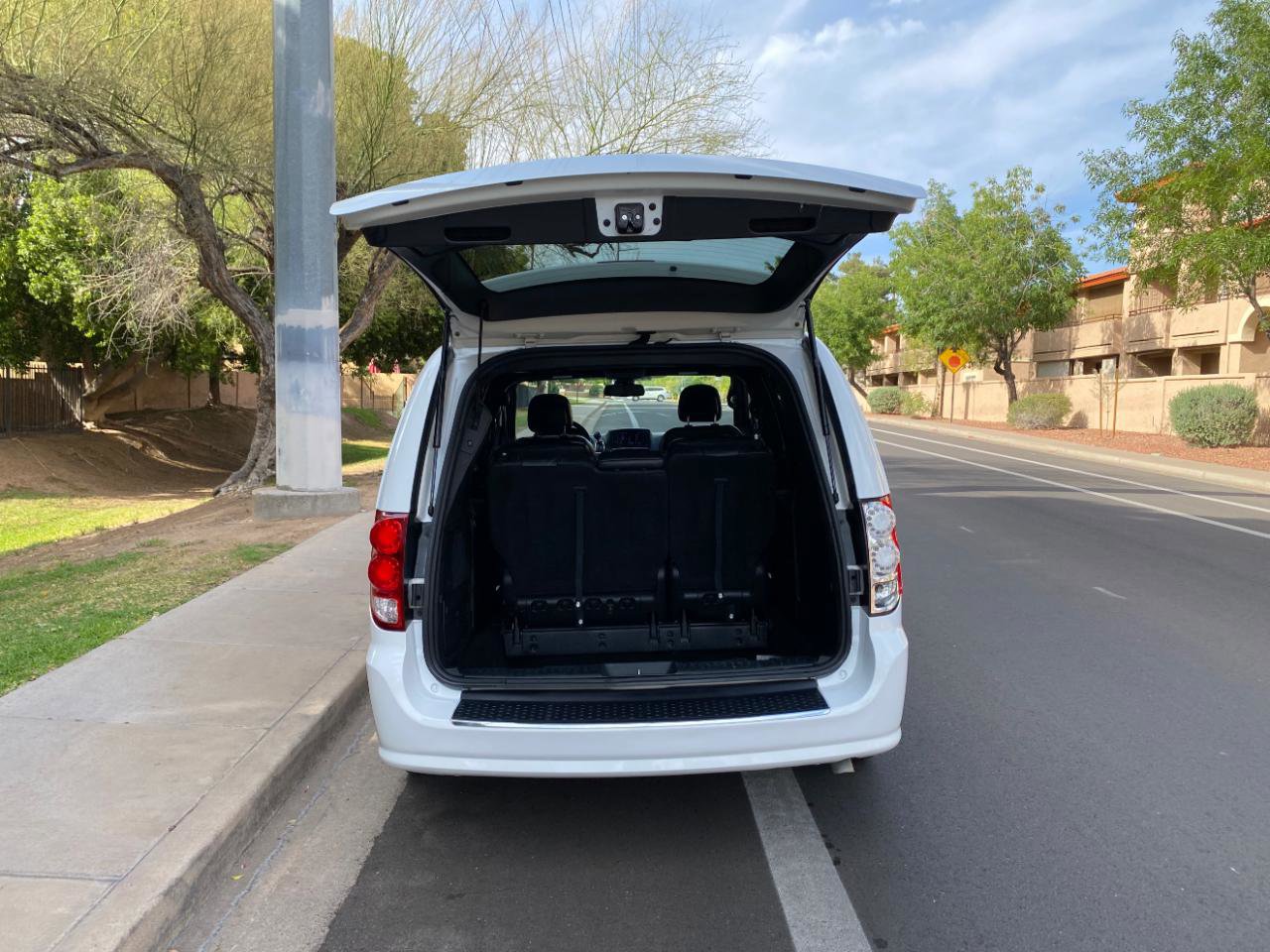 Used 2019 Dodge Grand Caravan GT FWD image 12