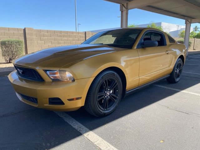 Used 2010 Ford Mustang Coupe image 1