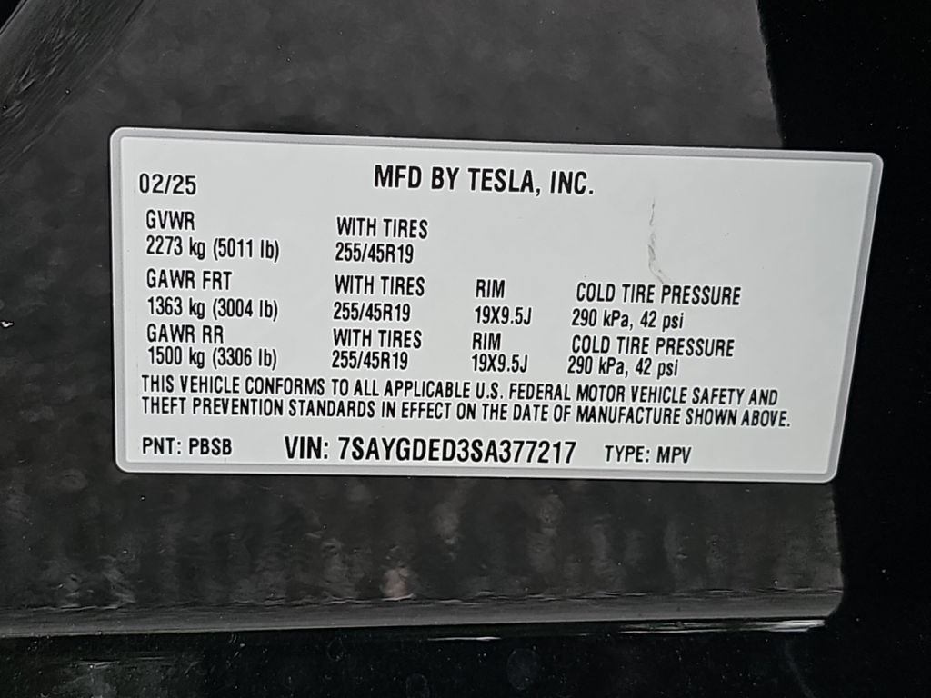 Used 2025 Tesla Model Y Long Range RWD image 35