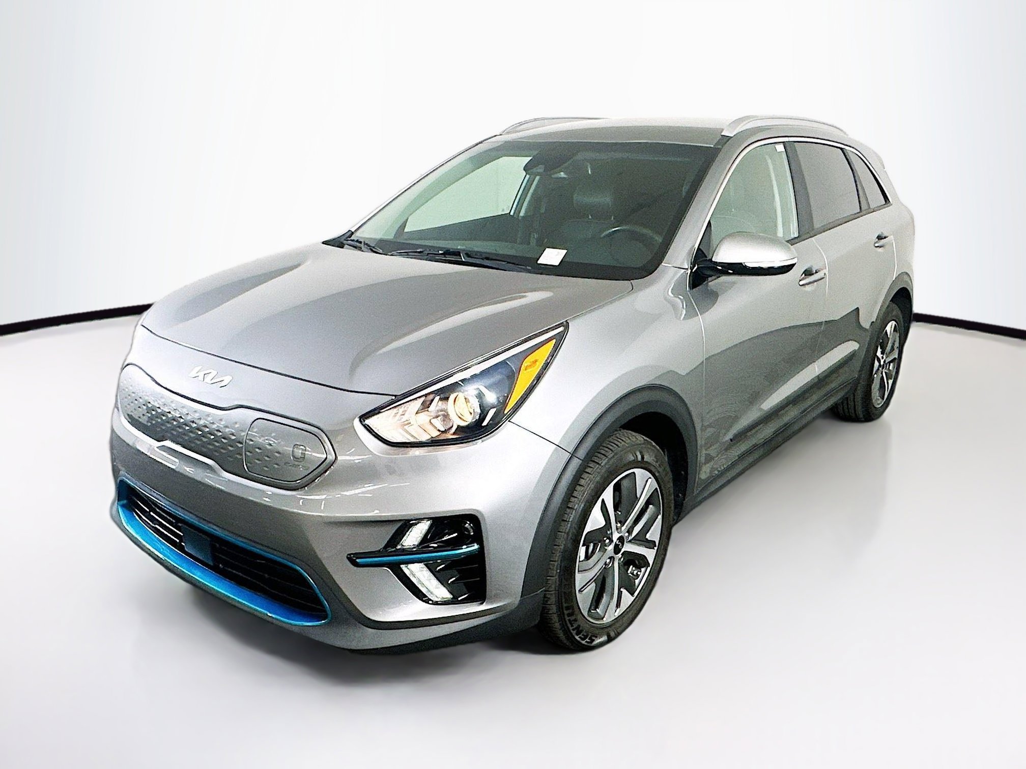 Used 2022 Kia Niro EX image 3