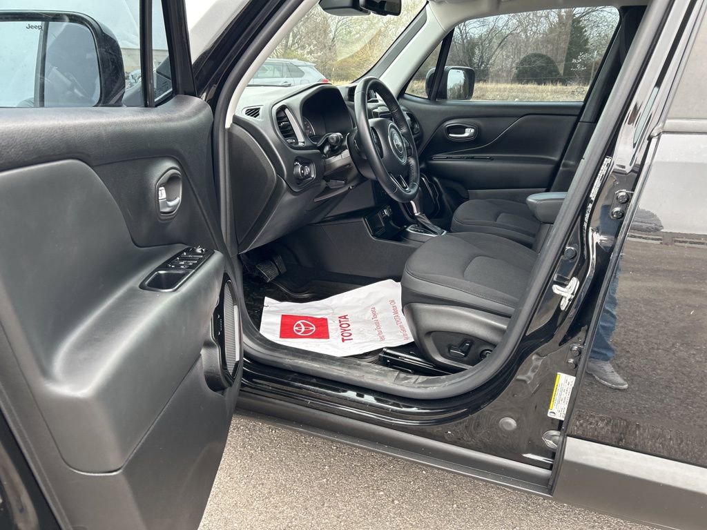 Used 2020 Jeep Renegade Altitude image 10