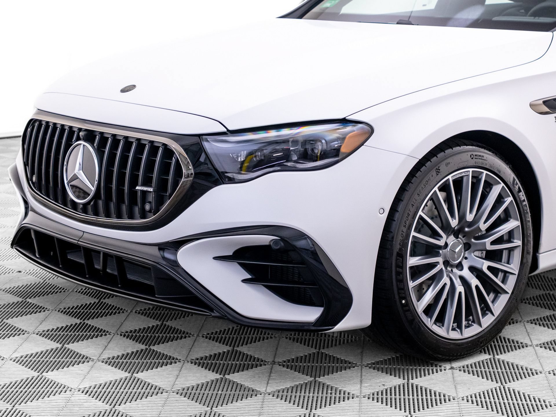 New 2026 Mercedes-Benz E 53 AMG e 4MATIC Sedan image 38