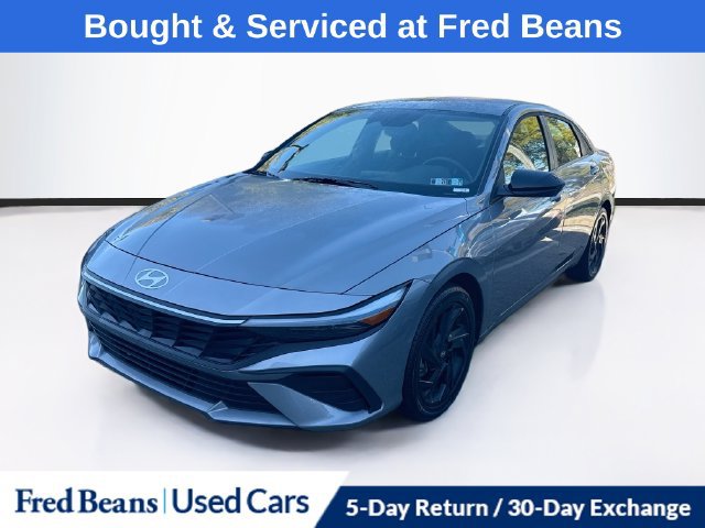 Used 2026 Hyundai Elantra Sport FWD image 3