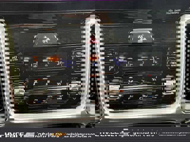 Used 2023 Kia Sorento S image 21