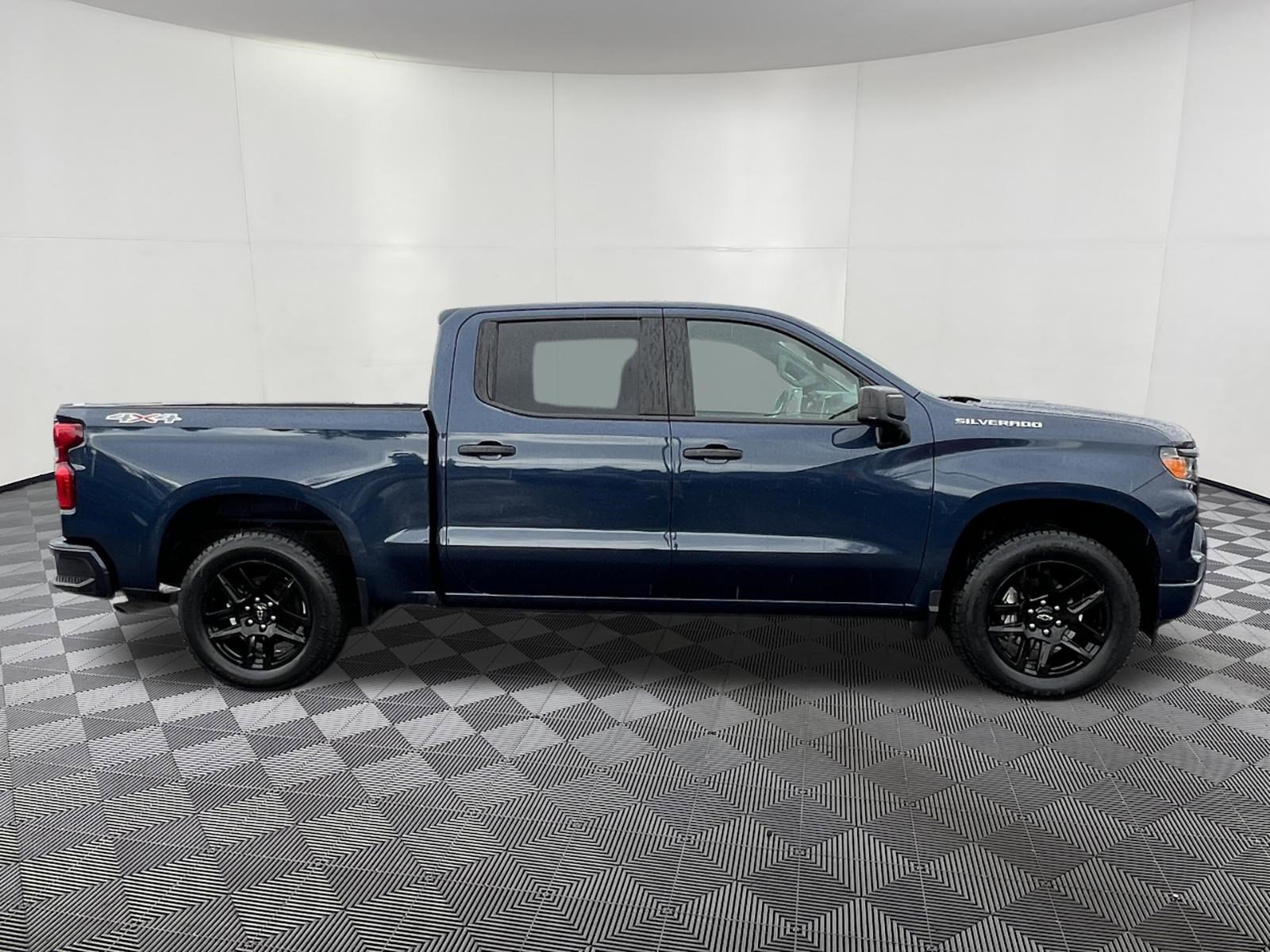 Used 2022 Chevrolet Silverado 1500 Custom image 7