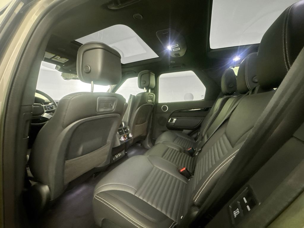 Certified 2023 Land Rover Discovery S R-Dynamic image 24