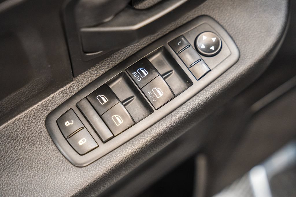 Used 2016 RAM 3500 Tradesman w/ Chrome Appearance Group AWD/4WD image 45