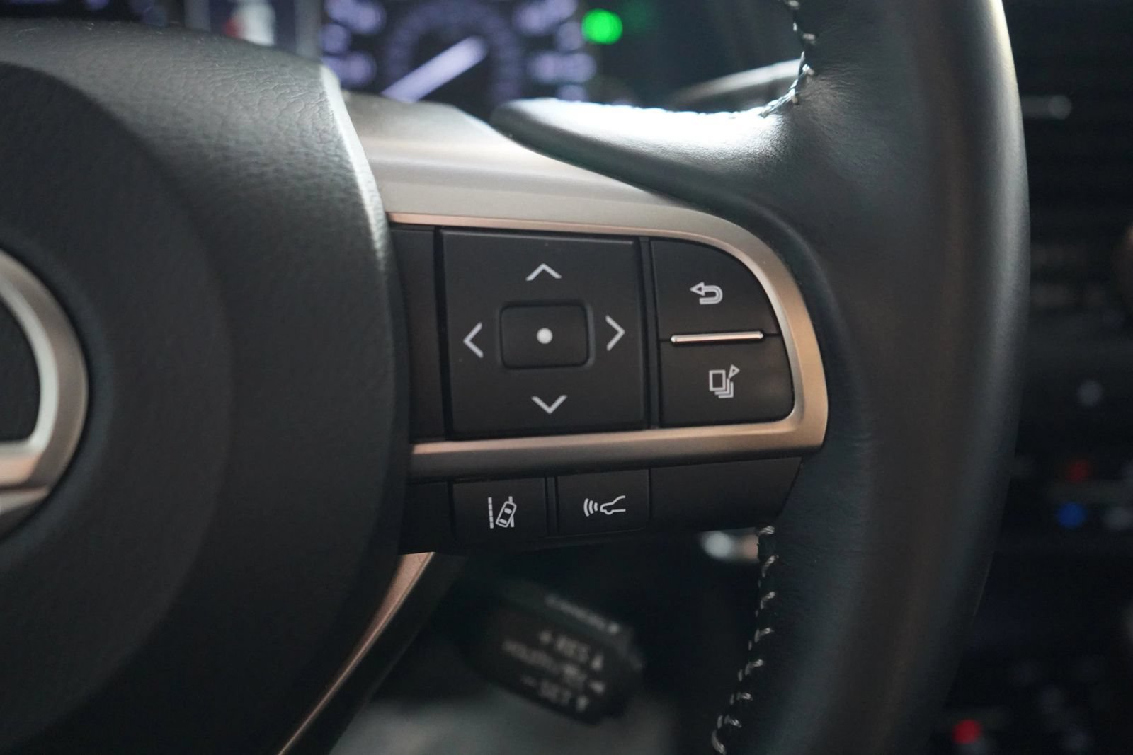 Used 2019 Lexus RX 350L FWD image 9