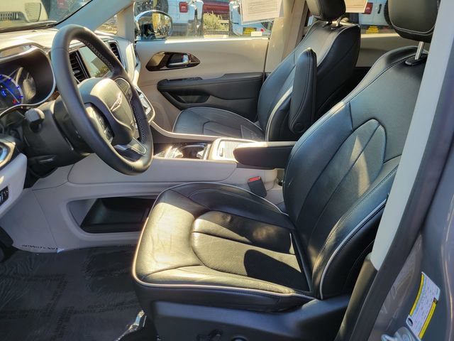 Used 2023 Chrysler Pacifica Limited FWD image 8