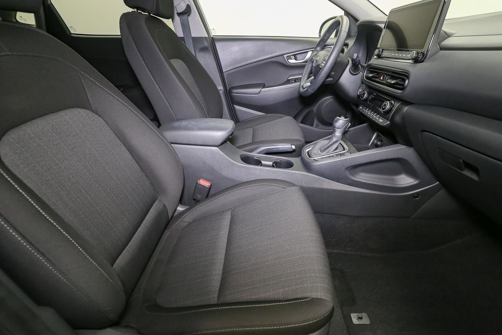 Used 2023 Hyundai Kona SEL w/ Convenience Package image 18