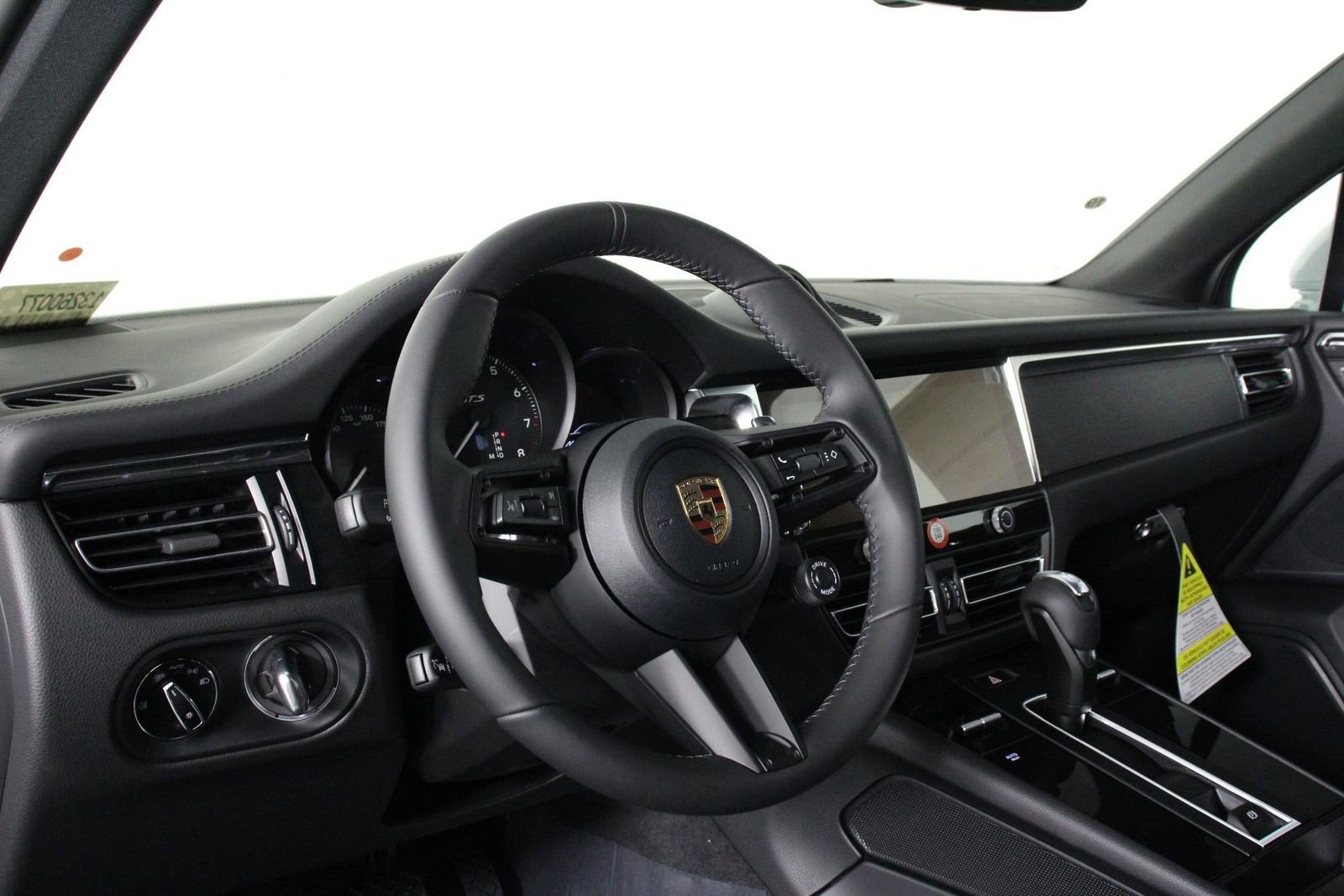 New 2026 Porsche Macan GTS AWD/4WD image 4