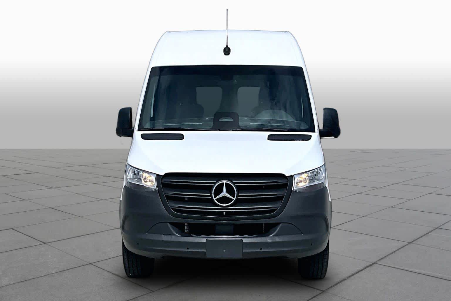 Certified 2025 Mercedes-Benz Sprinter 2500 image 4