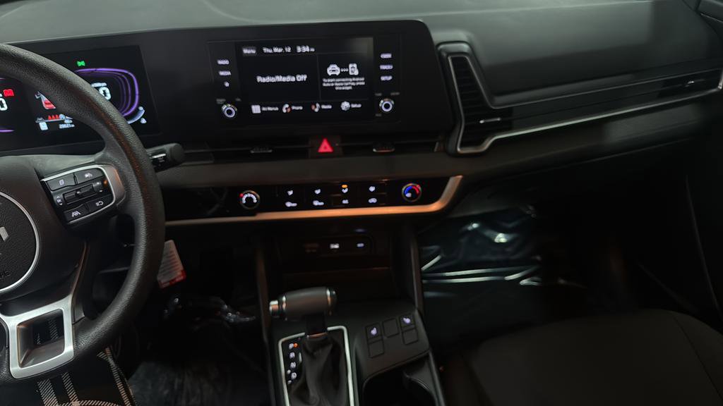 Used 2025 Kia Sportage LX image 24