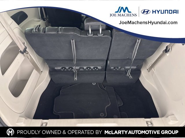 Used 2024 Chrysler Pacifica Touring-L image 30