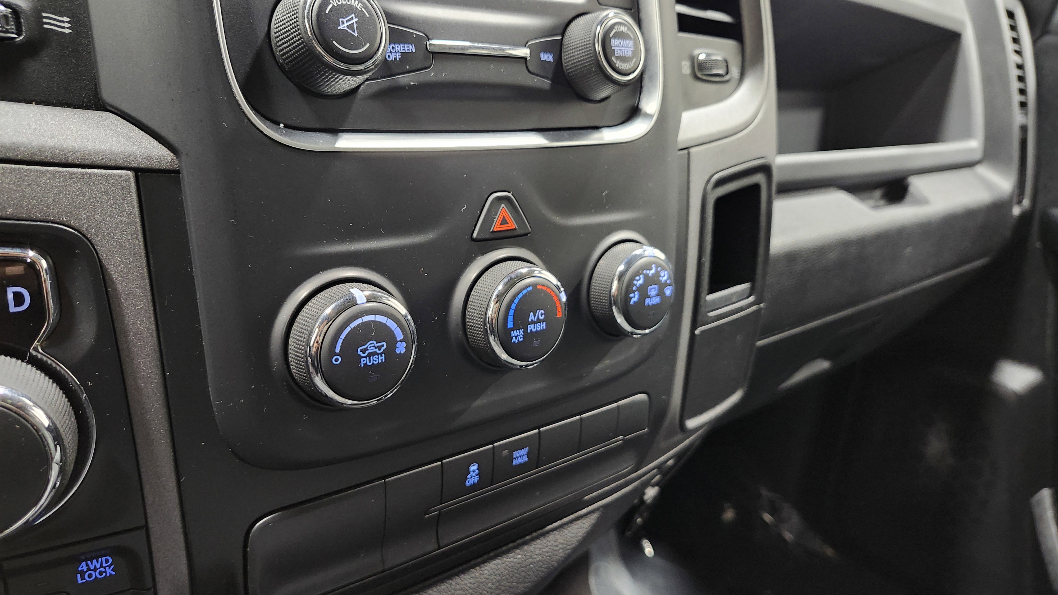 Used 2017 RAM 1500 Express w/ Express Value Package image 26