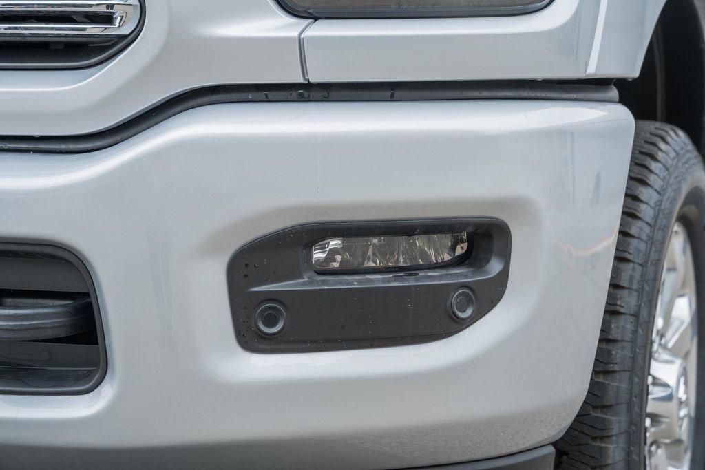 New 2026 RAM 2500 Laramie AWD/4WD image 15