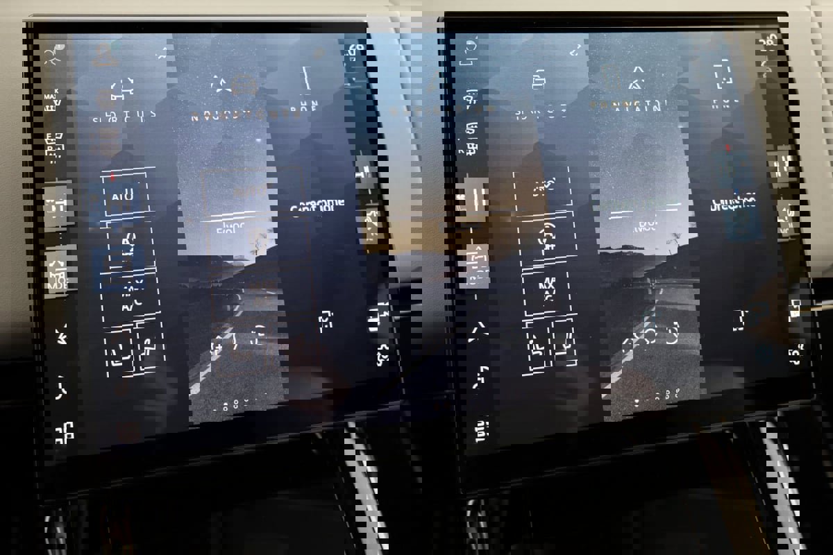 Used 2024 Land Rover Range Rover Sport Dynamic SE image 47