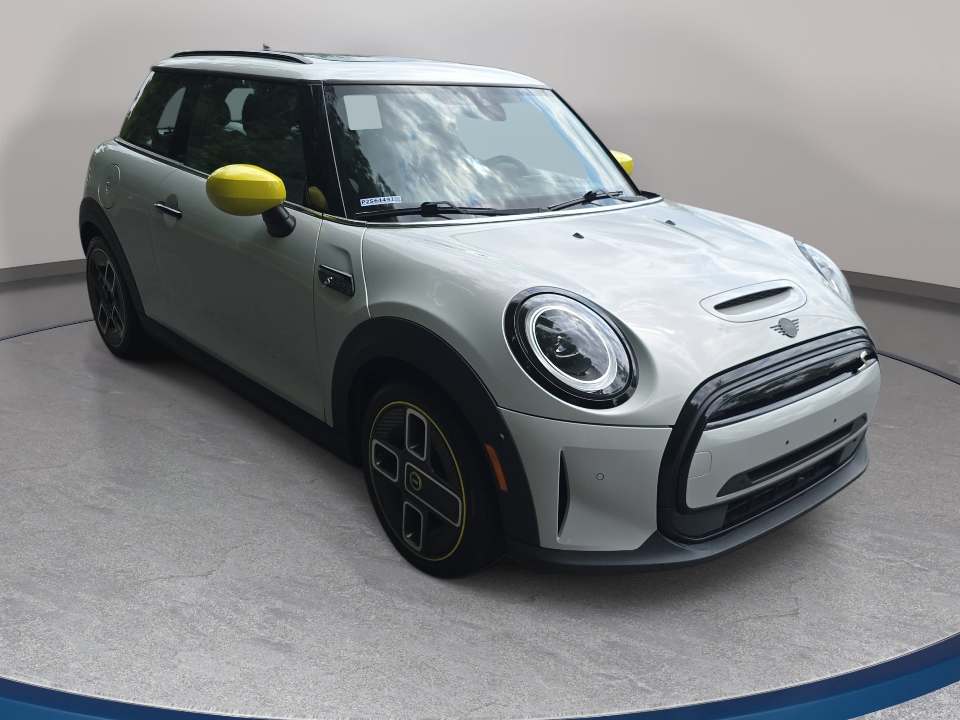 Used 2023 MINI Cooper SE FWD image 3