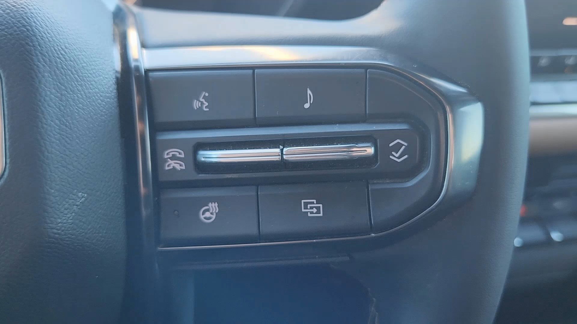 Used 2024 GMC Canyon AT4 w/ LPO, Off Road Lift Package image 14