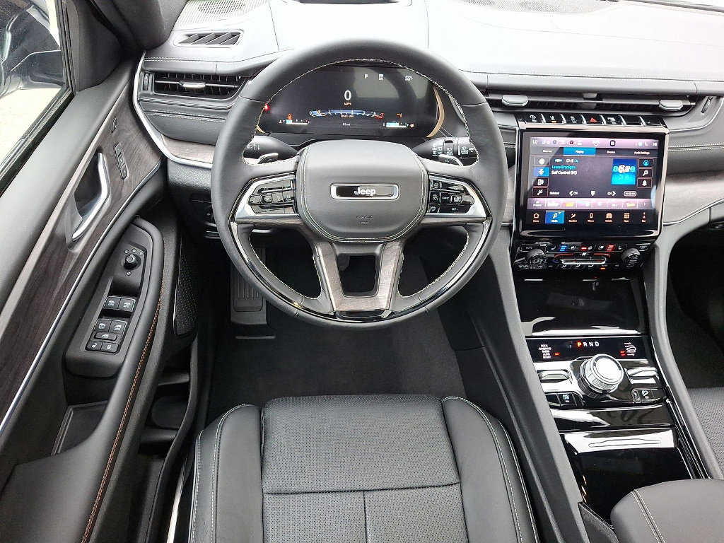 Certified 2025 Jeep Grand Cherokee Overland w/ Adv Protech Group III image 21