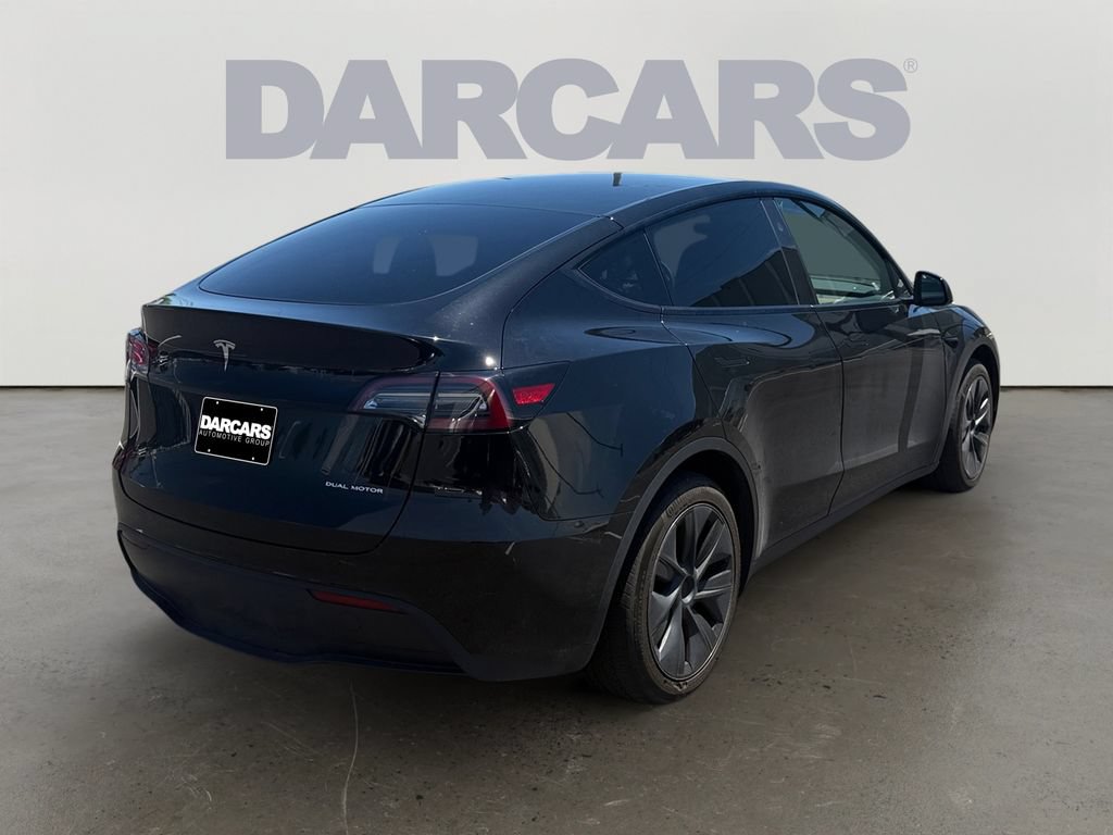 Used 2024 Tesla Model Y Long Range AWD/4WD image 7