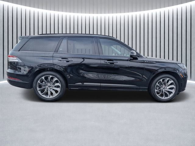New 2026 Lincoln Aviator 2WD w/ Jet Appearance Package video 2