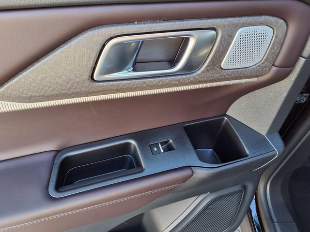 New 2026 Ford Explorer Platinum image 9