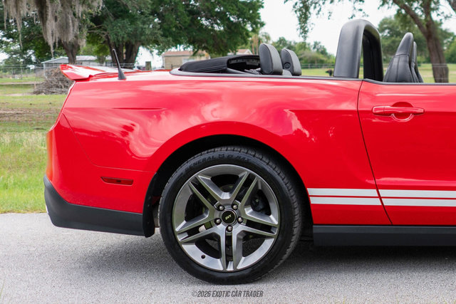 Used 2012 Ford Mustang Shelby GT500 w/ Electronics Pkg RWD image 10