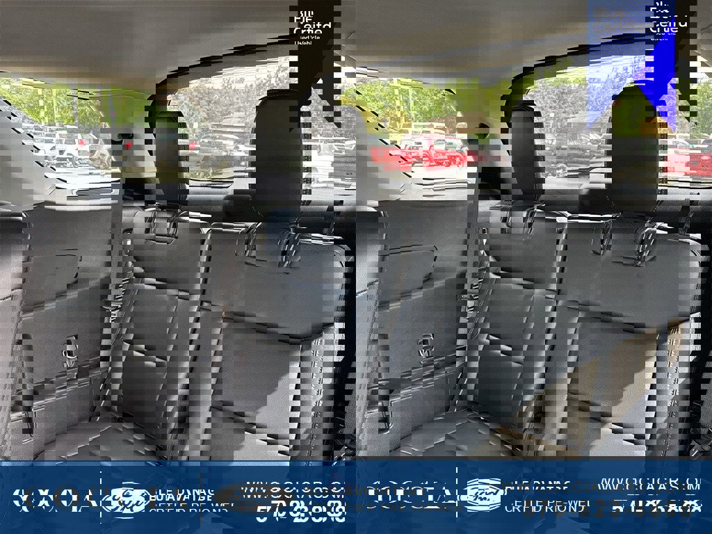 Certified 2021 Ford Explorer XLT w/ Equipment Group 202A image 37