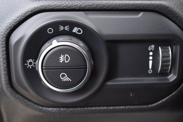 Certified 2023 Jeep Gladiator Sport AWD/4WD image 26