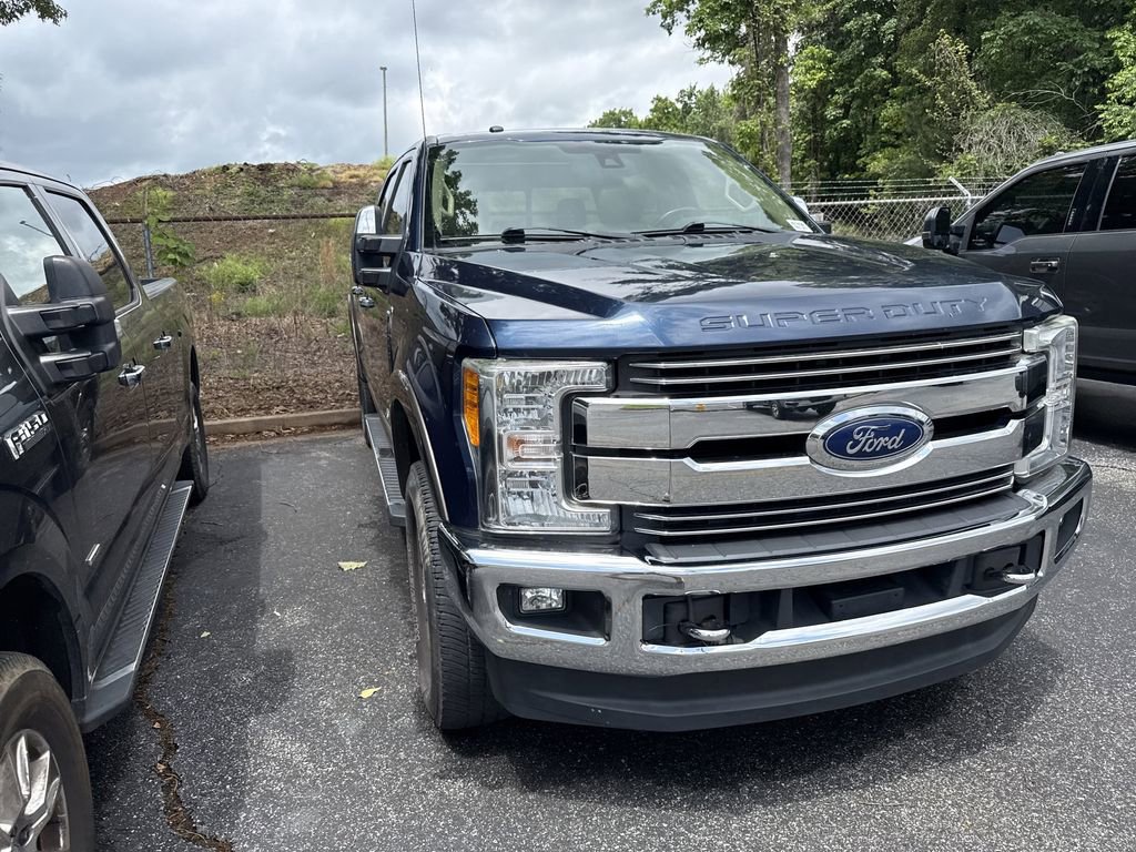 Used 2017 Ford F250 Lariat w/ Lariat Ultimate Package AWD/4WD image 3