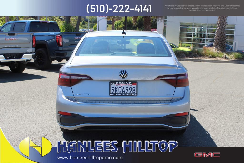 Used 2023 Volkswagen Jetta SE FWD image 8