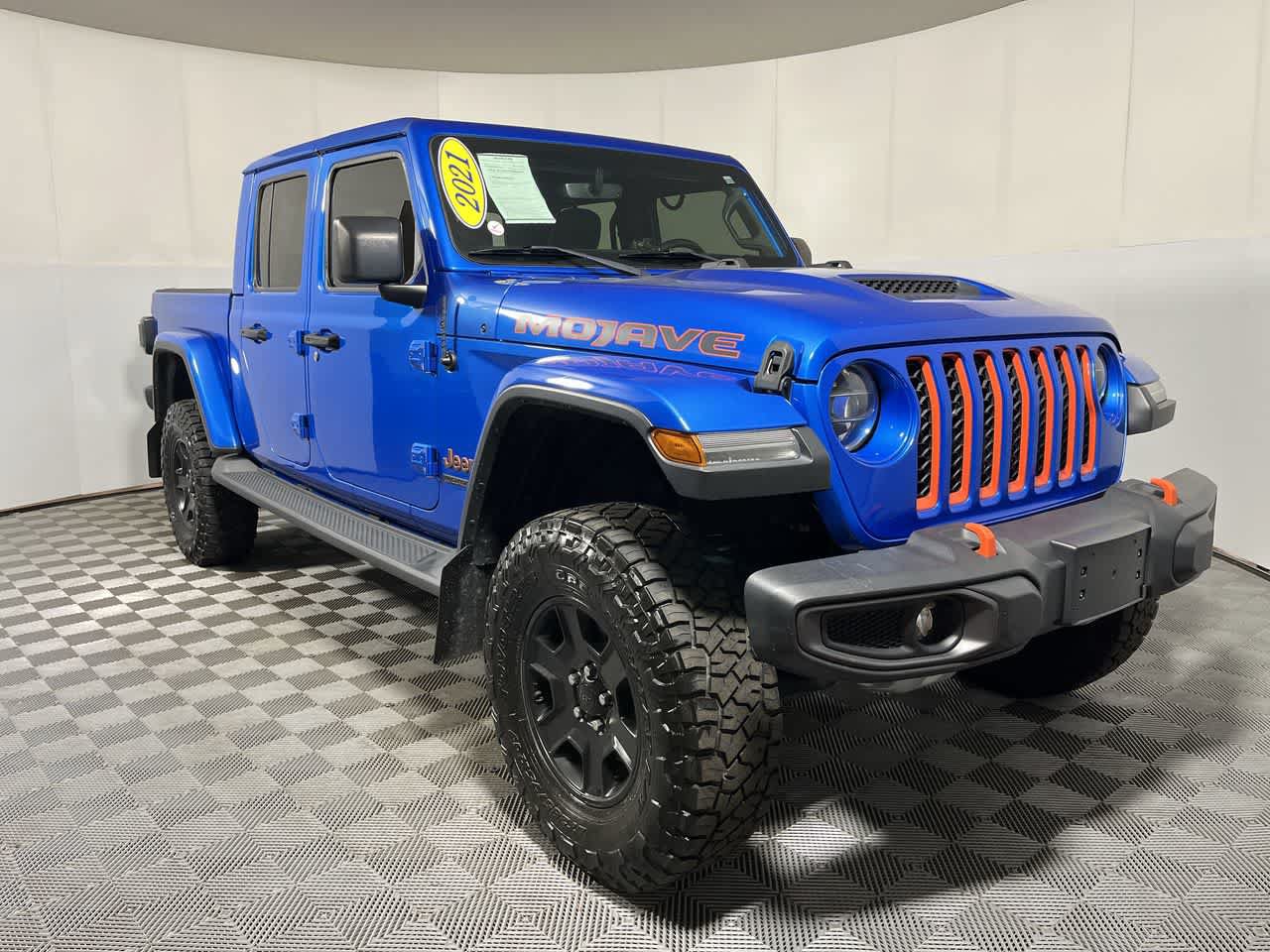 Used 2021 Jeep Gladiator Mojave w/ Uconnect 4C Nav & Sound Group AWD/4WD image 2