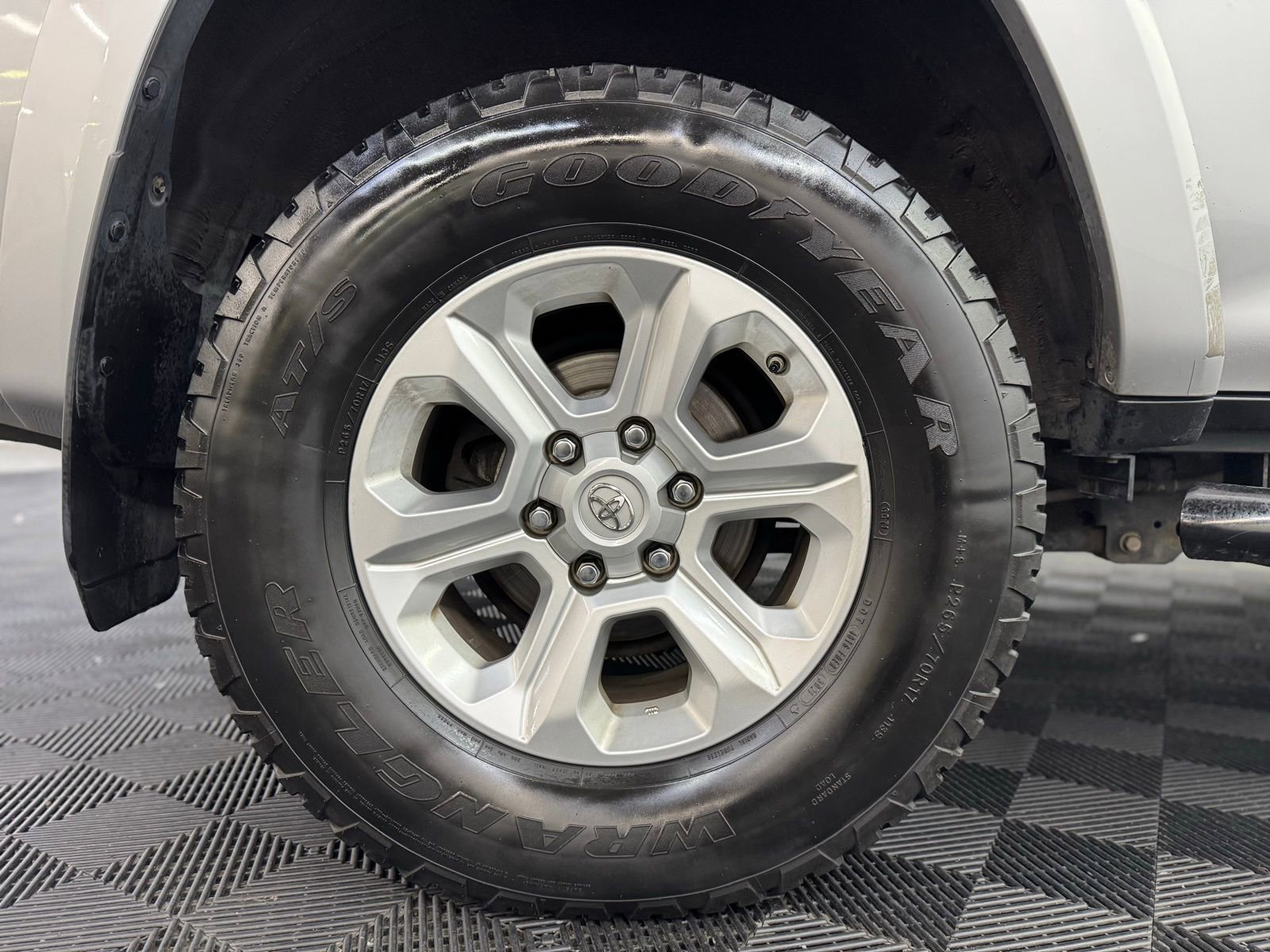 Used 2020 Toyota 4Runner SR5 Premium w/ Moonroof Package image 8