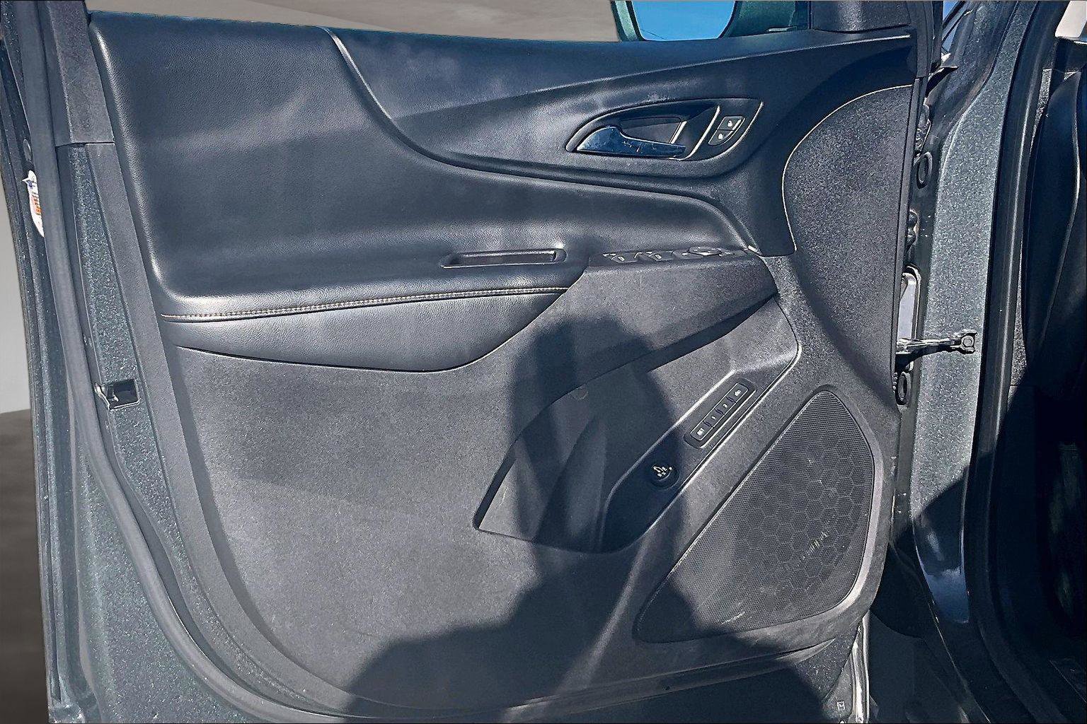 Used 2021 Chevrolet Equinox Premier AWD/4WD image 22