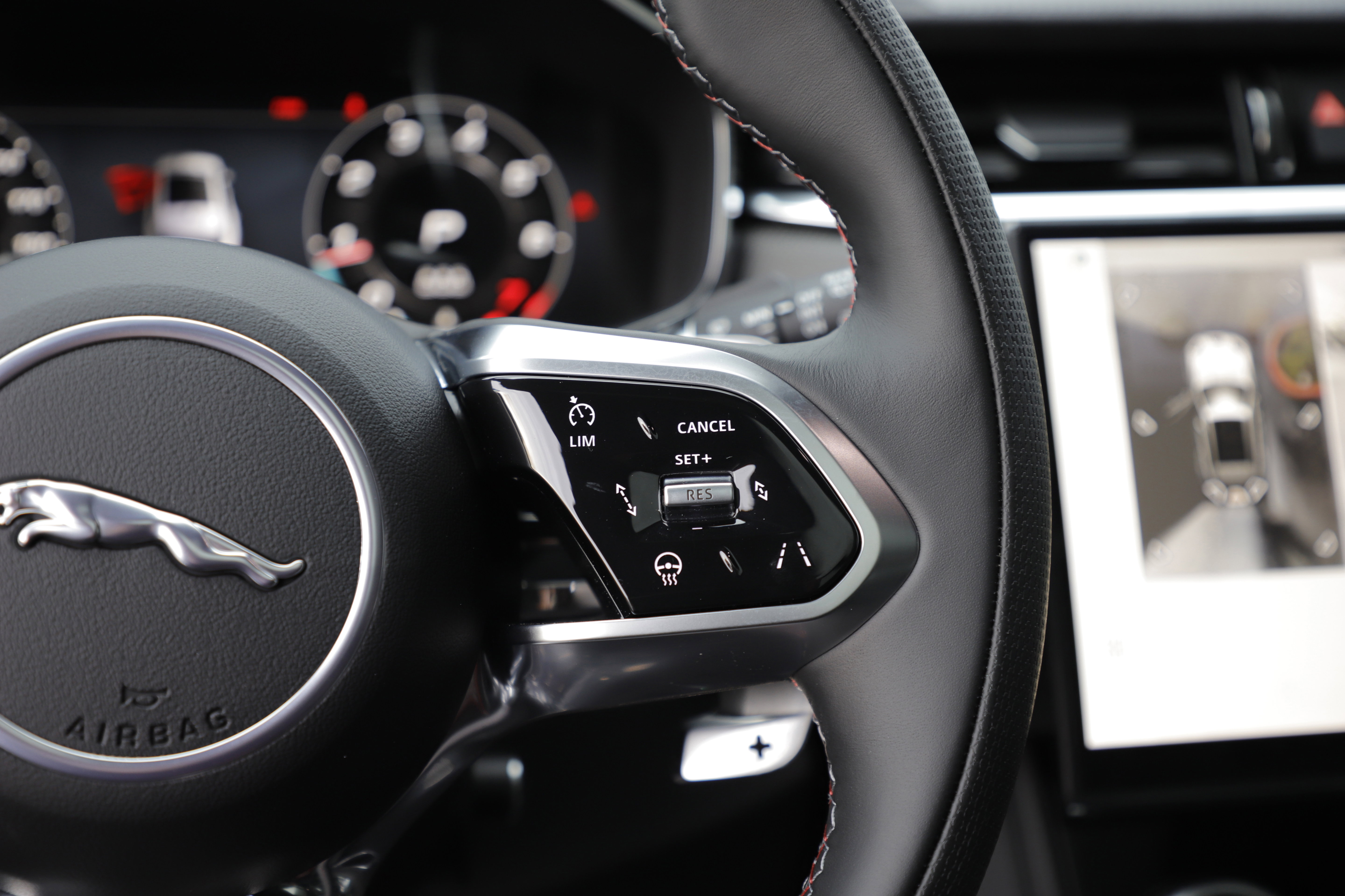 New 2026 Jaguar F-PACE SVR image 23